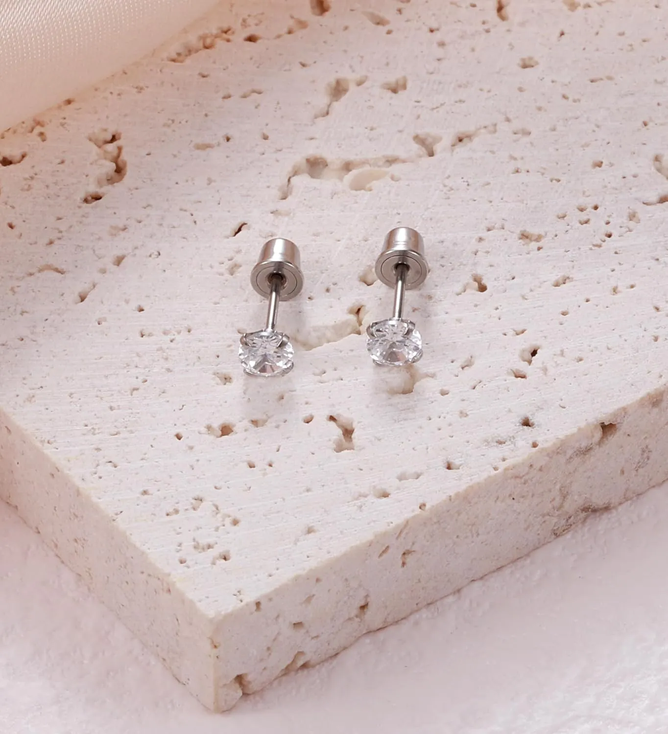 14K Gold Threadless Flat Back Earrings Leaf CZ Handmade Flatback Cartilage Earrings Studs Hypoallergenic Push in Nap Cartilage Earrings for Tragus Helix Piercing Jewelry Silver CZ