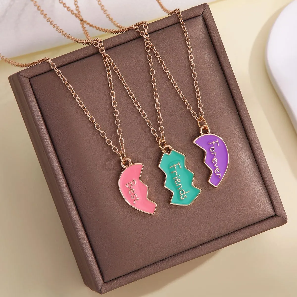 BFF Necklace for 3 Best Friend Pendant Necklace Heart Broken Stitching Necklace 3 Way Friendship Matching Necklace for Women Friendship Necklace Jewelry