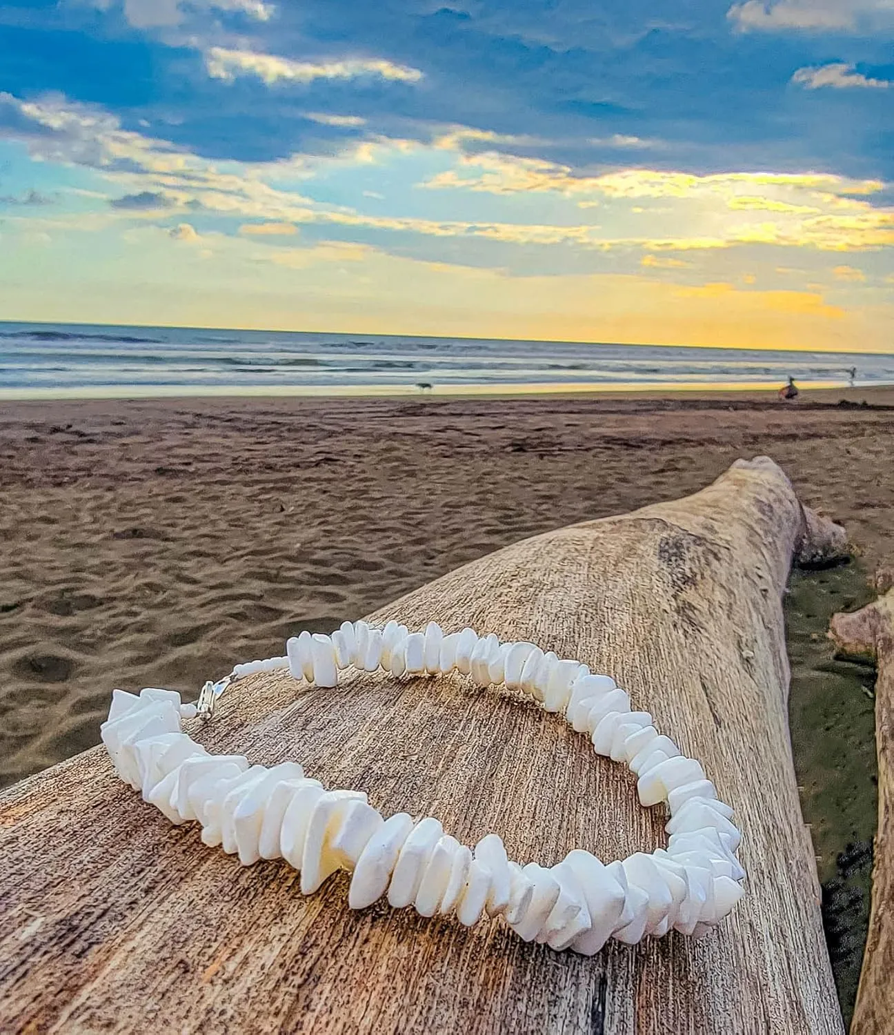 BlueRica Puka Chip Shell Anklet (Solid Color) 10"