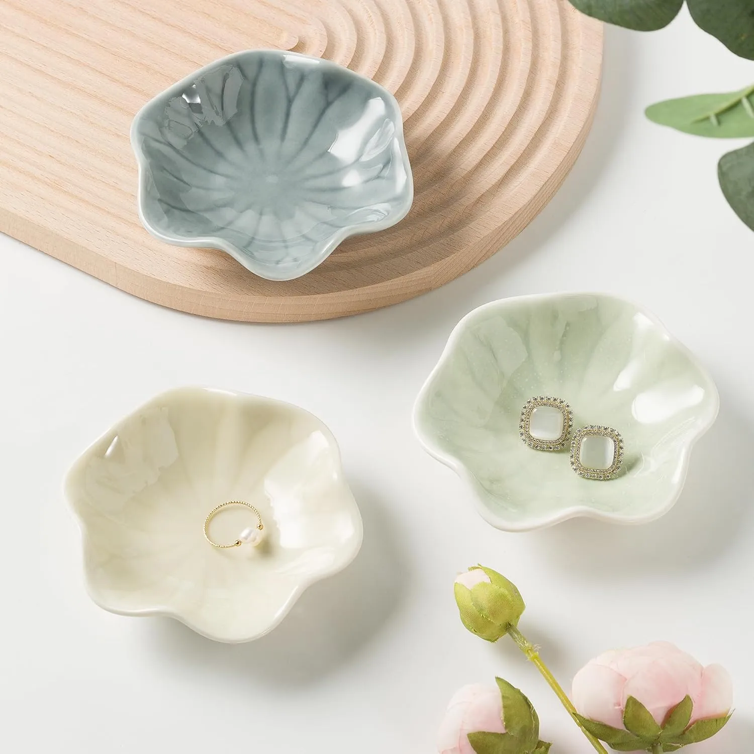Ceramic Trinket Dish, Ring Tray, Decorative Jewelry Dish for Earrings Necklaces Watch Keys, for Women (Blue Leaf)