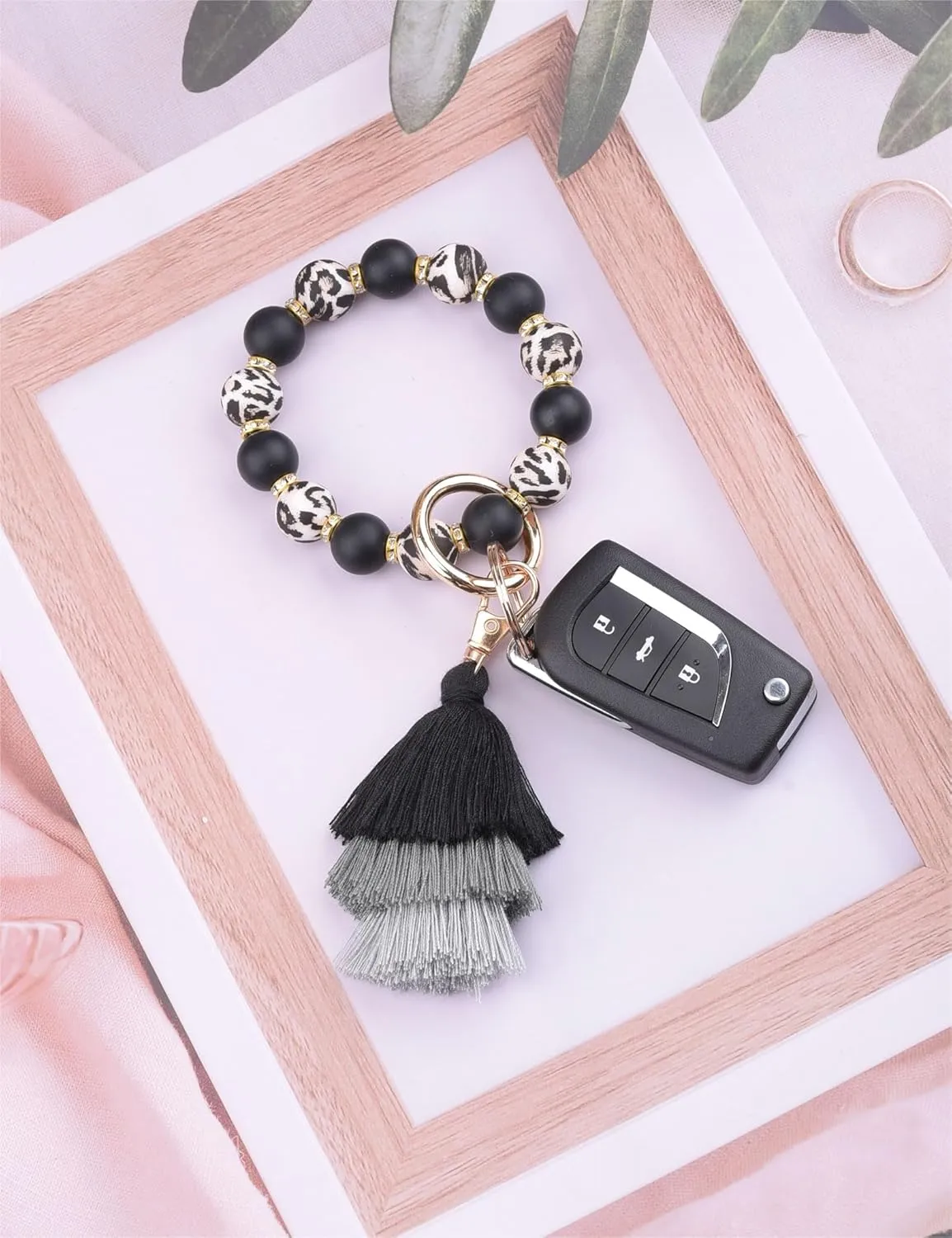Cute Keychain Wristlet,Silicone Beaded Key Ring Bracelet Keychain Car Holder Key Chains for Women