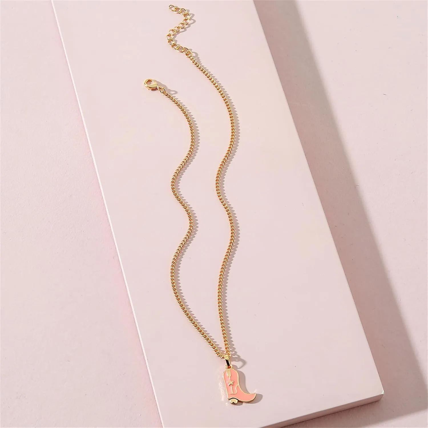 Dreuyet Cowgirl Boot Earrings and Necklace Set for Women Dainty Fashion Western Cowboy Boots Chain Necklace 14K Gold Plated Cowboy Hat Pendant Necklace Western Style Jewelry Gift