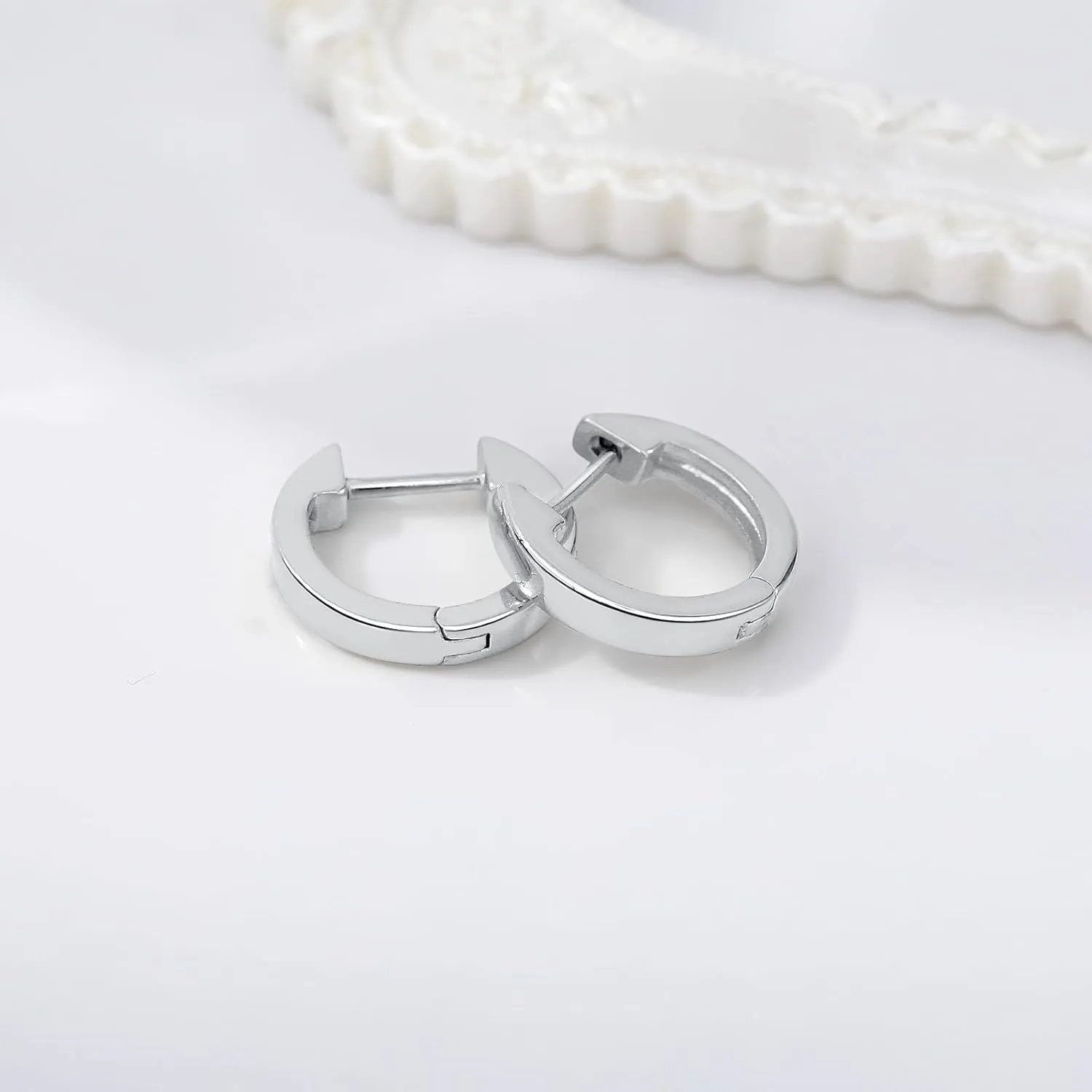 Gacimy Gold Huggie Earrings for Women, 14K Real Gold Plated, Small Hoop Earrings Cartilage Ear Cuff