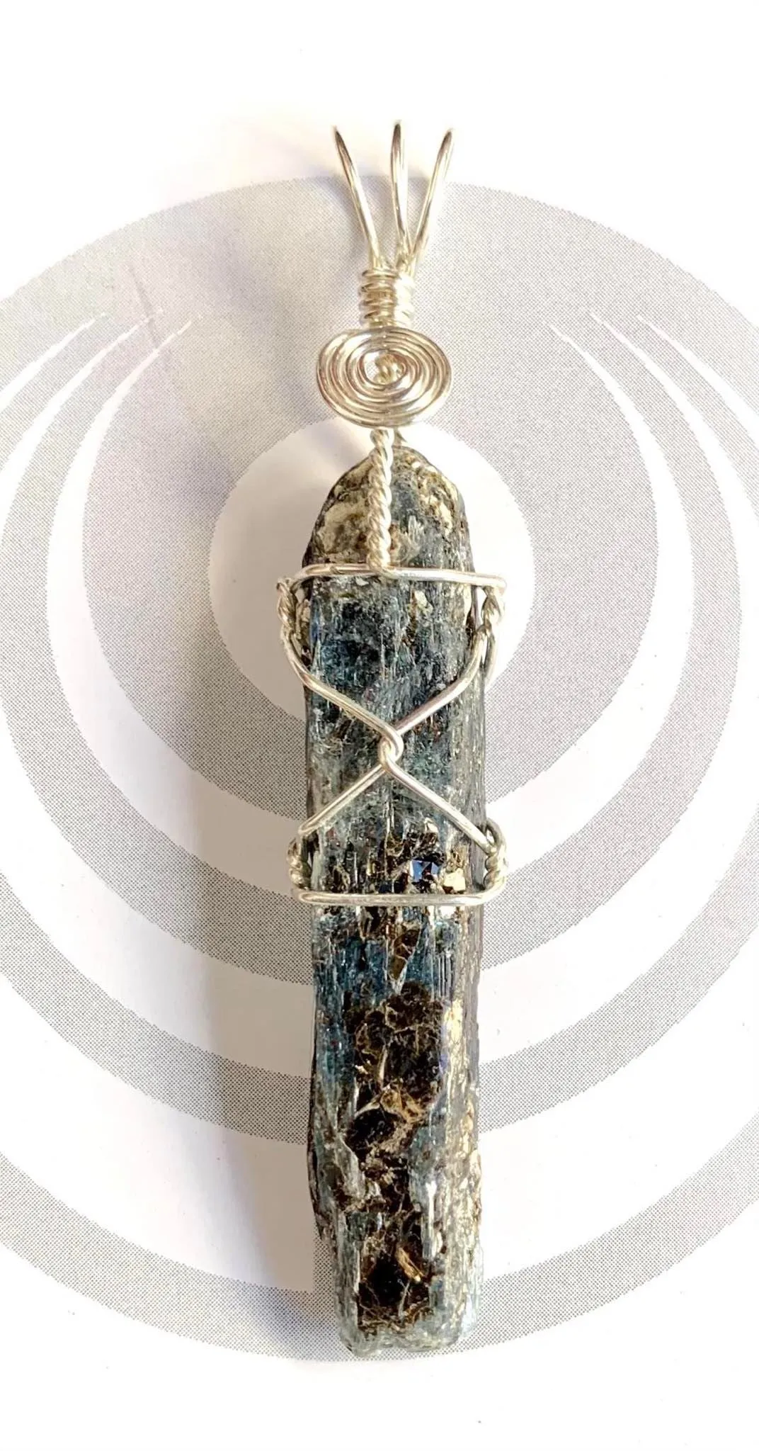 Gem Pendant Kyanite