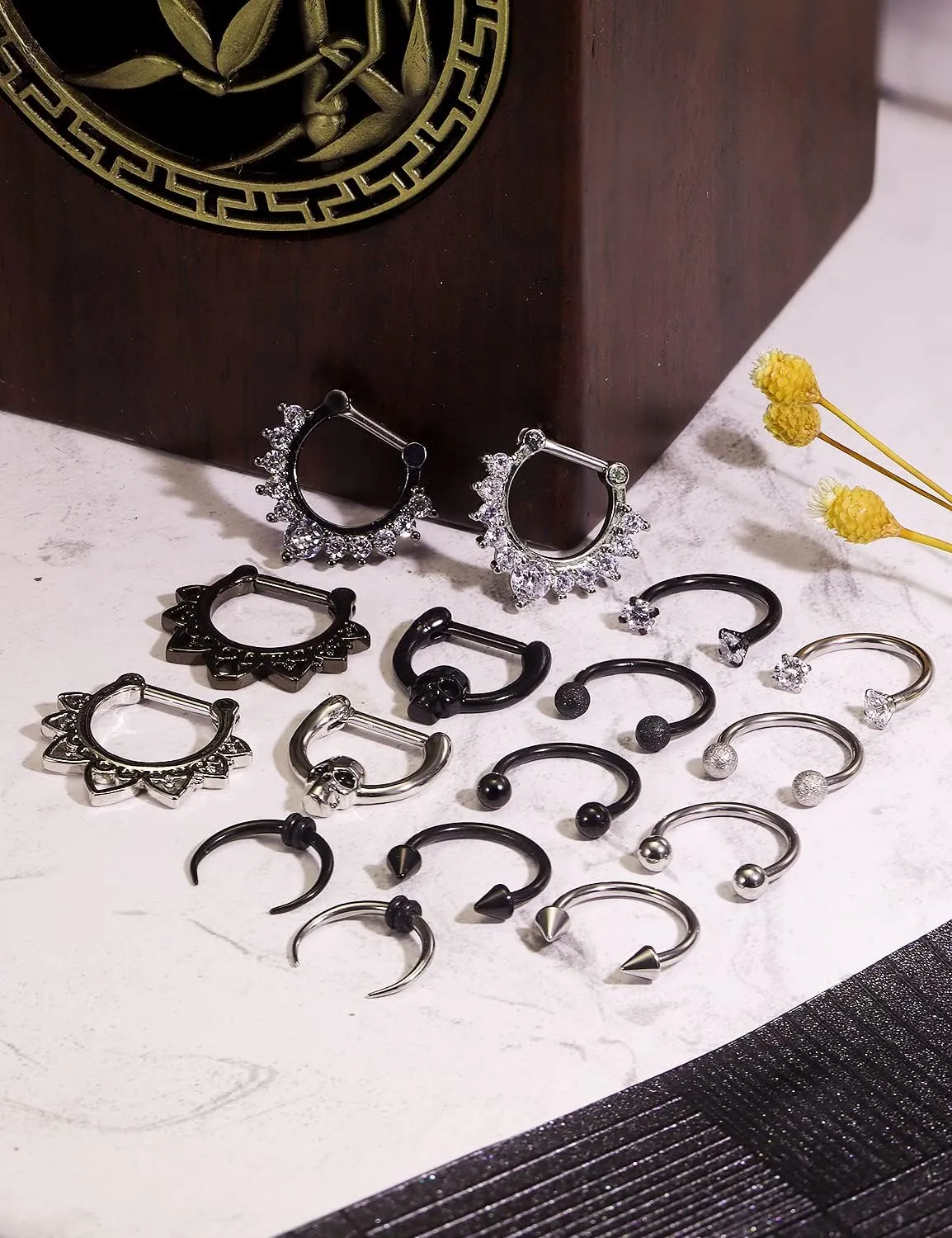 Hoeudjo Septum Clicker Rings 16G Surgical Steel Nose Hoop Rings Retainer Body Piercing Jewelry with Clear CZ Women Men U & D Shaped Daith Helix Tragus Lip Cartilage Earrings 8 Pieces