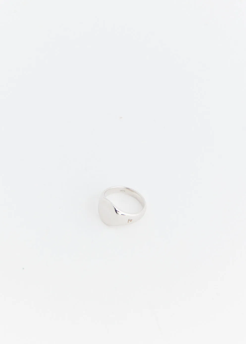 Mini Signet Oval Ring