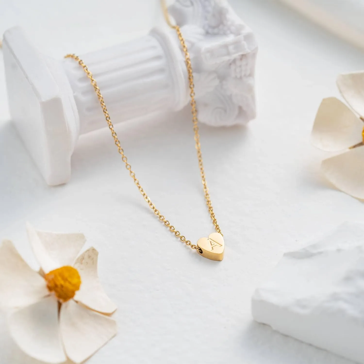OSNIE Flower Girl A-Z Alphabet Pendant Necklace 14K Gold Plated Tiny Capital Letter Initial Heart Pendant Necklace Wedding Day Thank You for Being My Flower Girls Jewelry Gifts Proposal from Bride