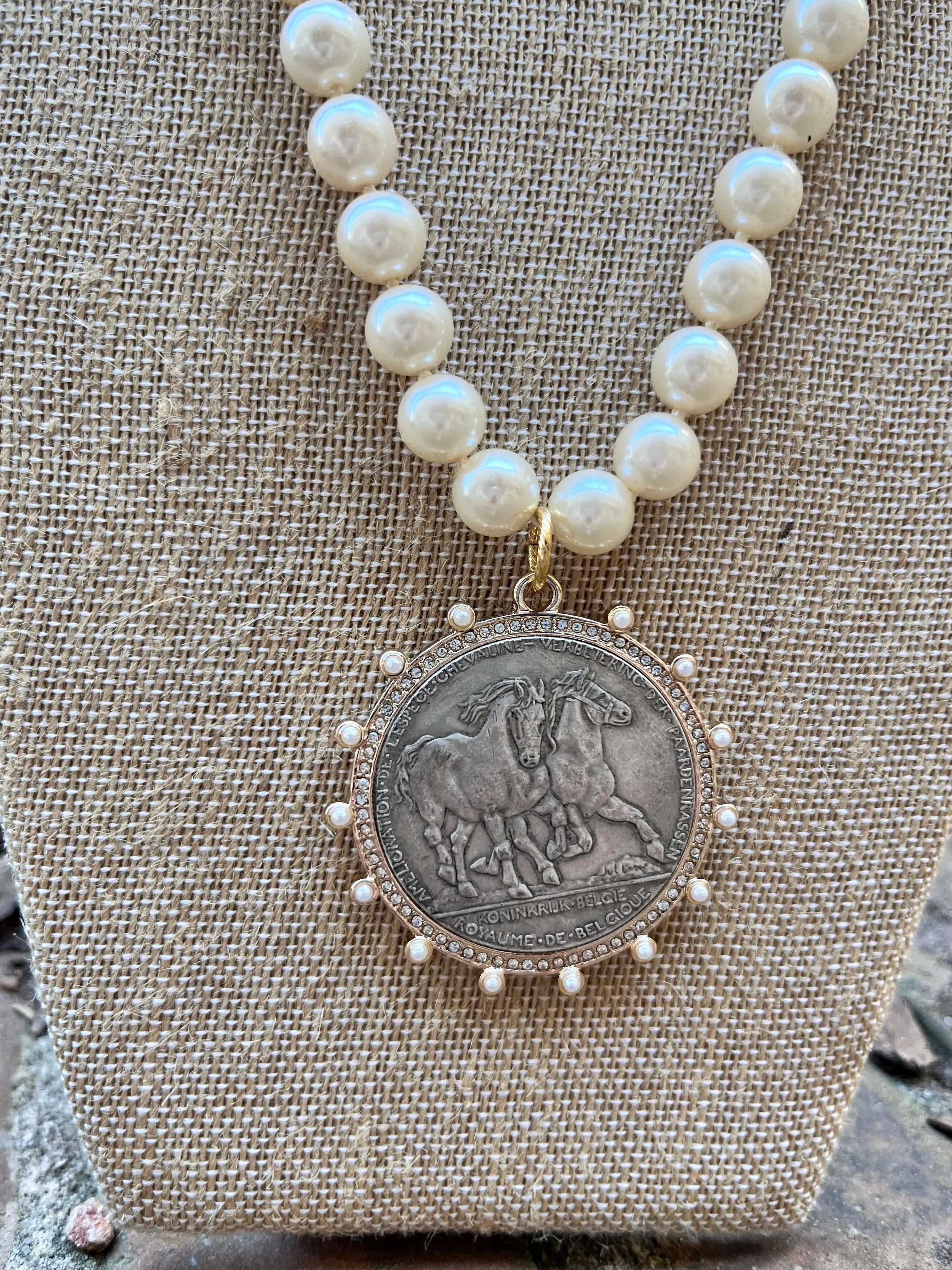 Pearl Necklace w/ Silver Horse Medallion