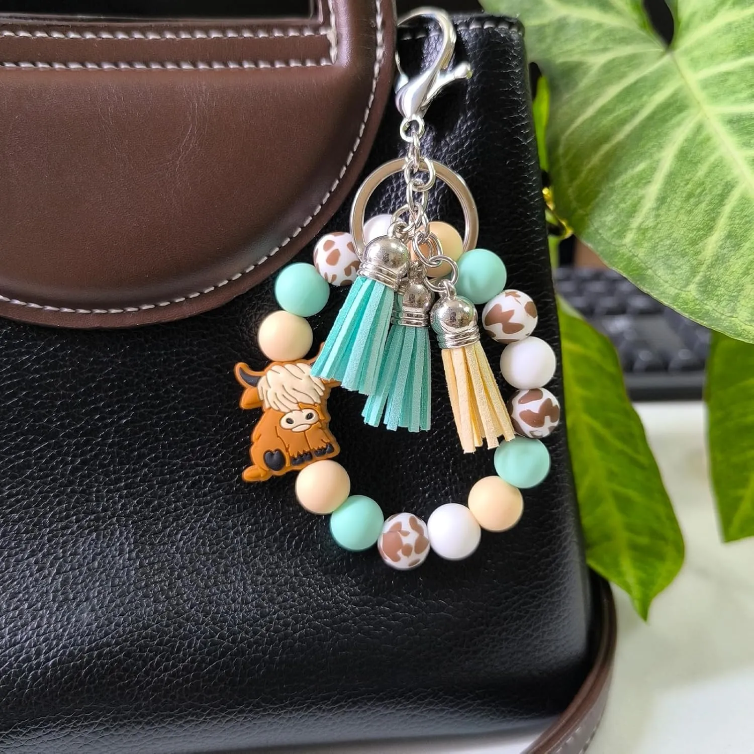 Silicone Keychains Bracelet for Women Girls,Beaded Key Ring Wristlet for Car Keys,keyChain with Leather Tassel